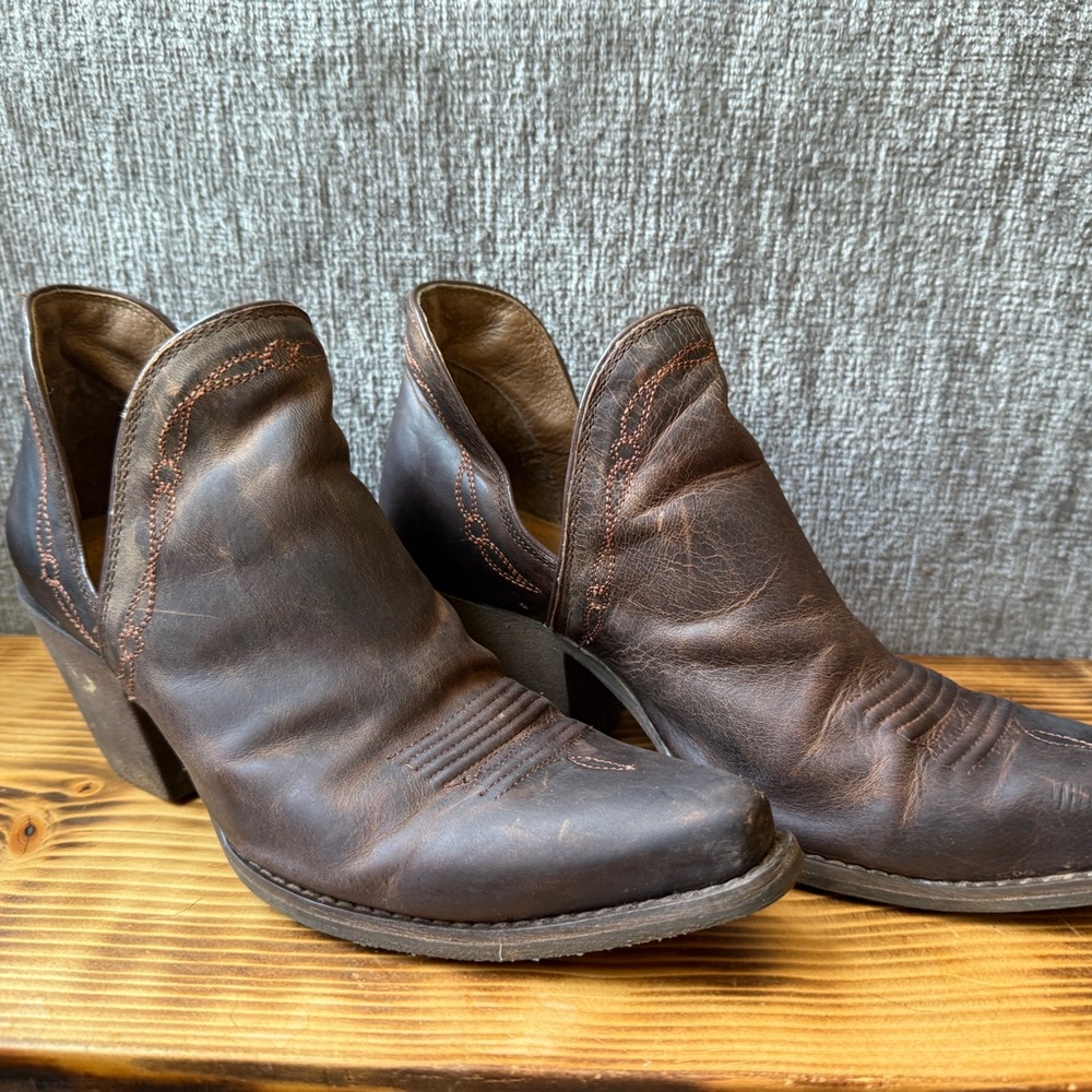 Ariat Dixon Brown Leather Ankle Boots
